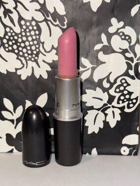 MAC Snob Lipstick